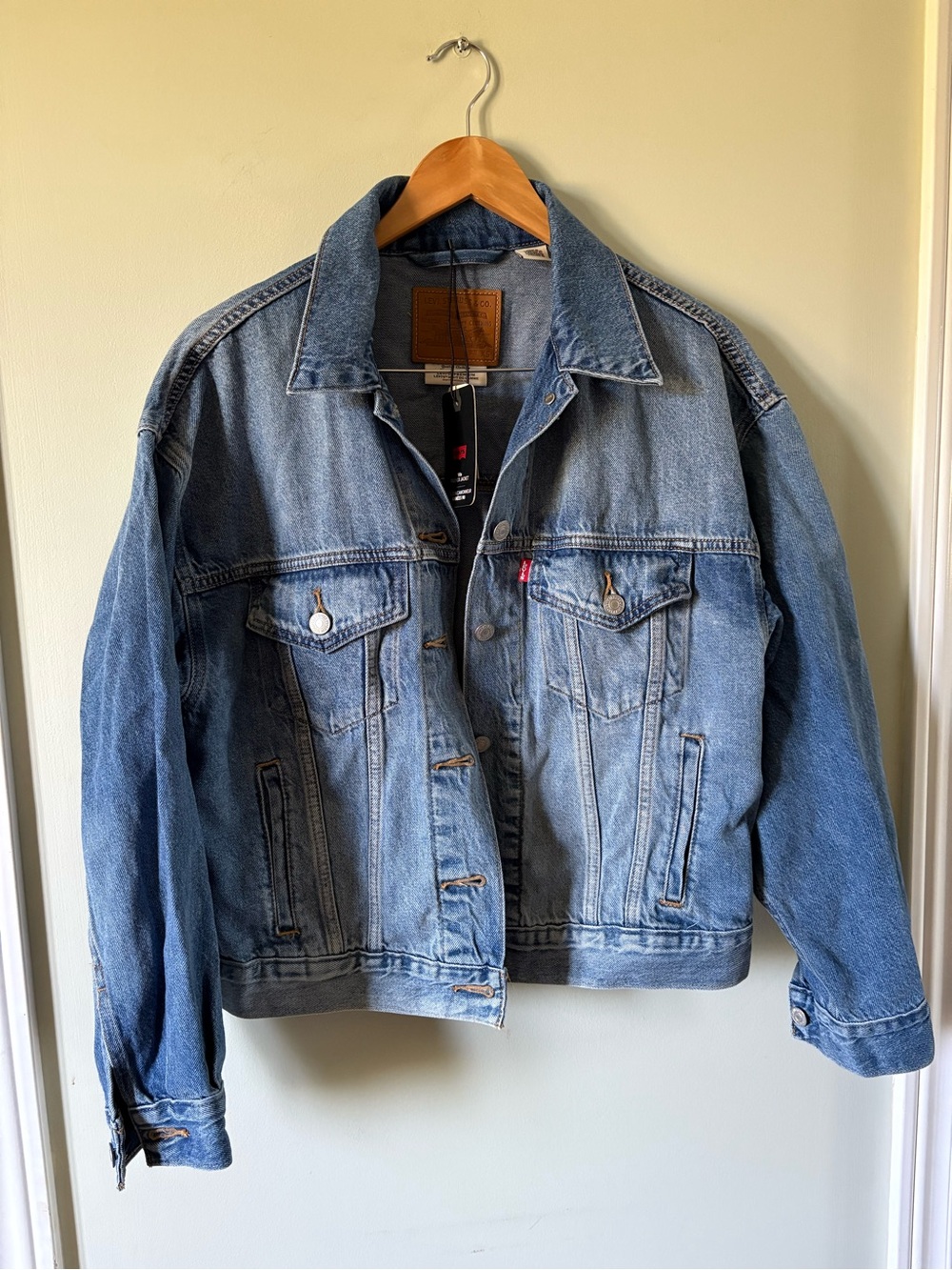 Levi's Women’s Classic Blue 90’s Trucker Denim Jacket